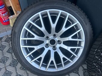 Ford Mustang kolesá GT r19 dvourozměrná - 4