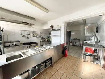 Na predaj penzión v centre KNM (MO) - 4