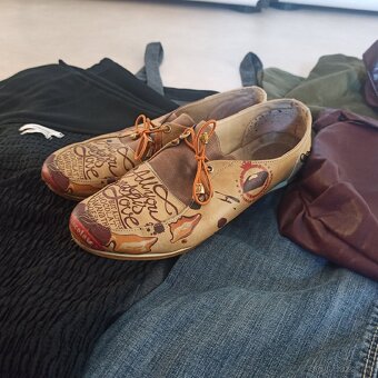 Darujem oblečenie a topánky - 4