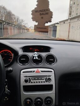Peugeot 308 1.4 Benzín 145 900km - 4