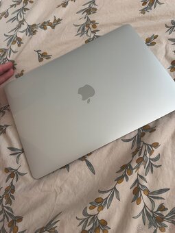MacBook Air - 13 palcový (A1932/2018) - 4
