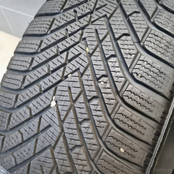Zimné pneumatiky 235/50 R20 PIRELLI - 4