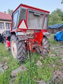 Predam traktor INTERNATIONAL 444 - 4