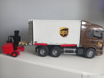 Bruder ups + vozík - 4