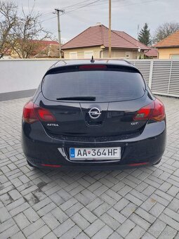 Opel Astra J 1.7 CDTI - 4