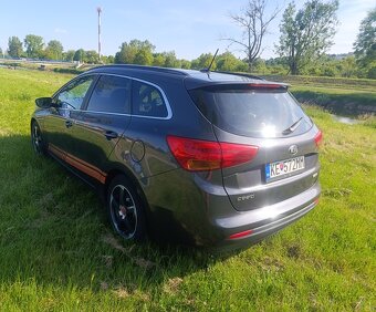 Kia Cee´d combi, 1,6 CRDi 94KW (128k), PLATINUM+Panorama atd - 4