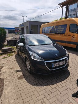 Peugeot 208 - 4