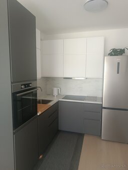 Na prenájom 2-izbový byt s parkovacím státím v Dúbravke - 4