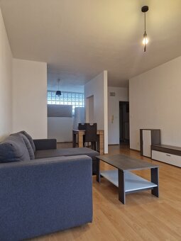 BRATISLAVA-RUŽINOV: Na prenájom priestranný byt s parkovaním - 4