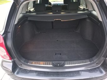 Predam Toyota Avensis combi 2.2 D4D - 4