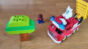 Lego Duplo 10901 Hasičské auto - 4