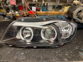Predám predné svetla na BMW e90/91 - 4