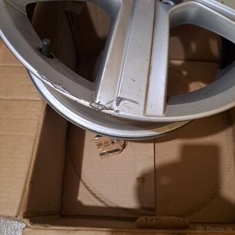 1 ks. Hliníkový disk R16 VW - 4