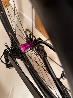 Cannondale F-Si Carbon M, Lefty Ocho, Chris King - 4