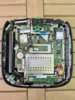 Mini PC HP T640 - AMD R1505G, 8GB RAM, 256GB SSD - 4