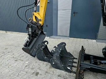 top minibagr Caterpillar 301.7 D rok 2015 - 4