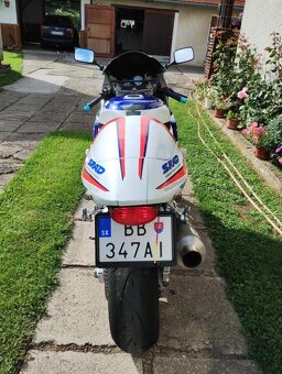 Suzuki GSXR 750, r. 1996 - 4