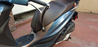 Piaggio Medley 150 - 4