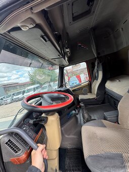 Volvo 6x2 - 4