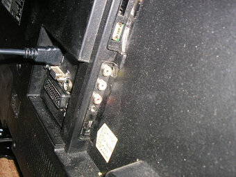 Predam LED televizor - 4