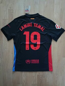 Barcelona 24/25 Away - 4