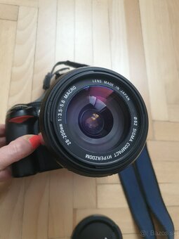 Nikon - 4