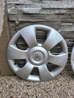 Original puklice 15" toyota yaris - 4