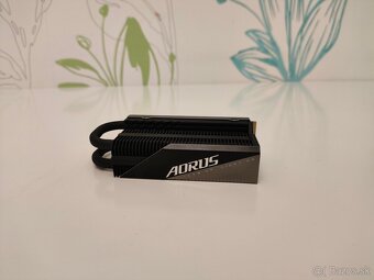NOVY GIGABYTE Aorus gen4 7000s PREM ssd 2tb - 4