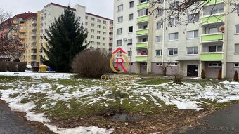 Na predaj rovinatý pozemok pre parkovisko 778m2 -  Zvolen-Zá - 4