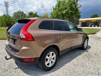XC60 2.4D AWD Momentum Geartronic - 4