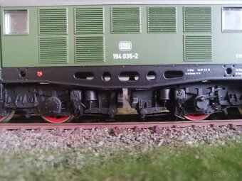 Roco krokodýl HO. - 4