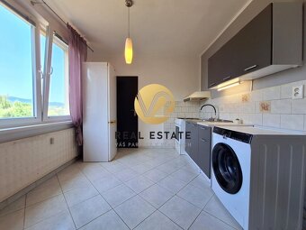 REZERVOVANÉ - NA PREDAJ väčší 2 izbový byt 66m2, Nitra - Chr - 4