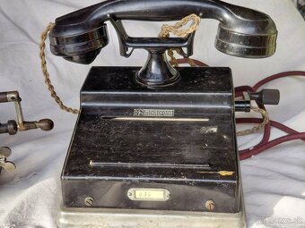 STARY TELEFON NA KLUKU - 4