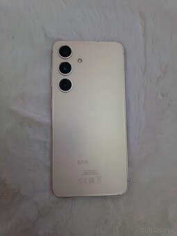 Samsung Galaxy S24 - 4