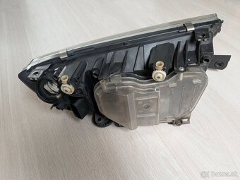 Škoda Fabia 1 Predné svetlá HELLA - 4