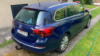 Opel Astra J SportTourer 1.6CDTi Cosmo s ťažným zar. - 4