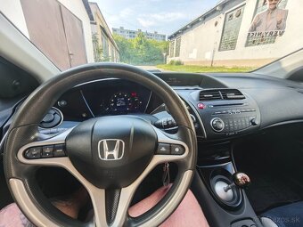 Honda Civic 1.8 103kw 6.2007 - 4