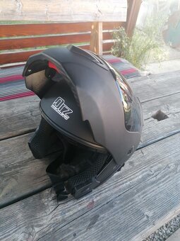 Predám moto helmu - 4