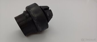 Predám zdvíhacie body na vw auta 8P0802847
- 4