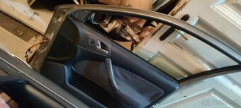 Octavia 1 tour dvere - 4