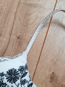 Biela podprsenka Intimissimi 75B - 4
