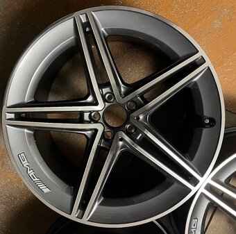 Disky Mercedes AMG GT R20 - 4