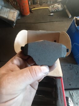 Brzdové platničky brembo zadné - 4