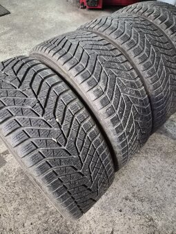 Predam 4ks zimne pneu 215 45 18 - 4