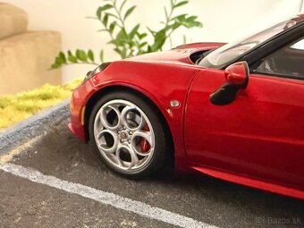 1:18 2013 ALFA Romeo 4C - AUTOart - 4