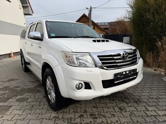 TOYOTA HILUX 3.0 D-4D - 4