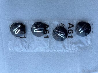 krytky kolies VW R Logo original diel 5H0601171 cierne - 4