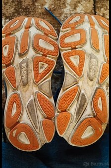 Hoka bondi 8 wide , 44,2/3 - 4