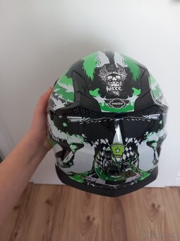 Predám helmu na motorku je ako nová. - 4