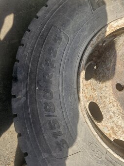 Predám pneumatiky D HR 4 315/80 R22.5 - 4